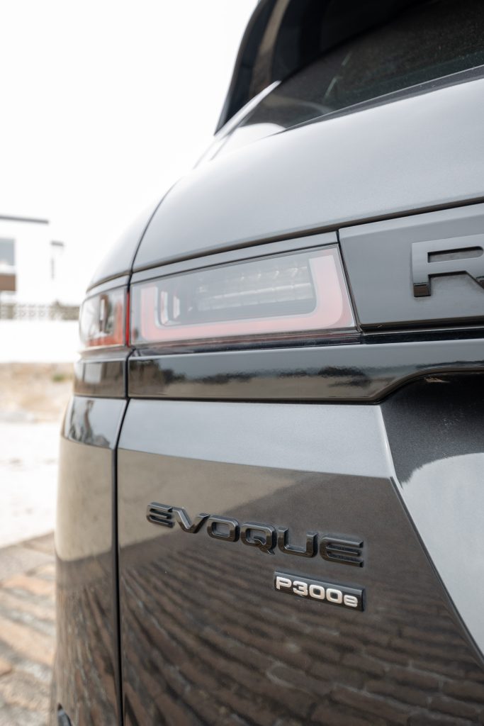0 Land Rover - View 3