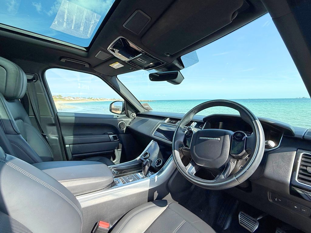 0 Land Rover - View 3