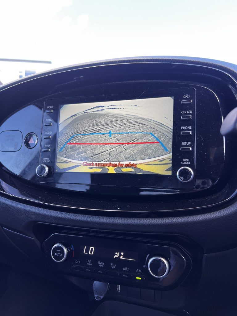 0 Toyota - View 4