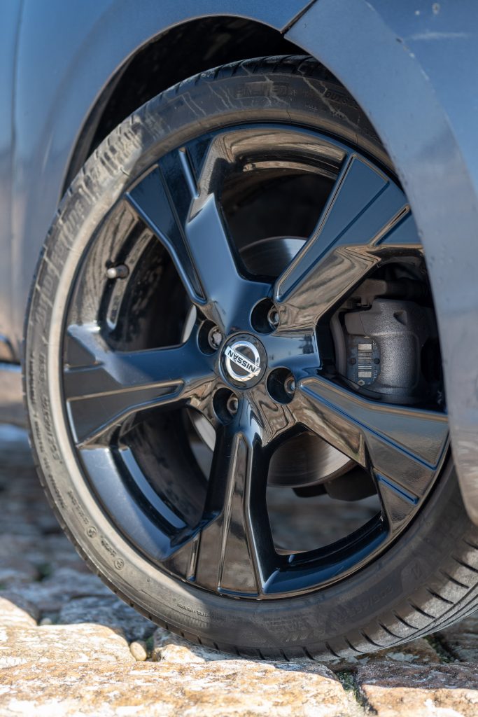 0 Nissan - View 6