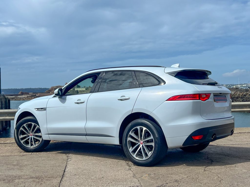 Jaguar F-Pace, image 2