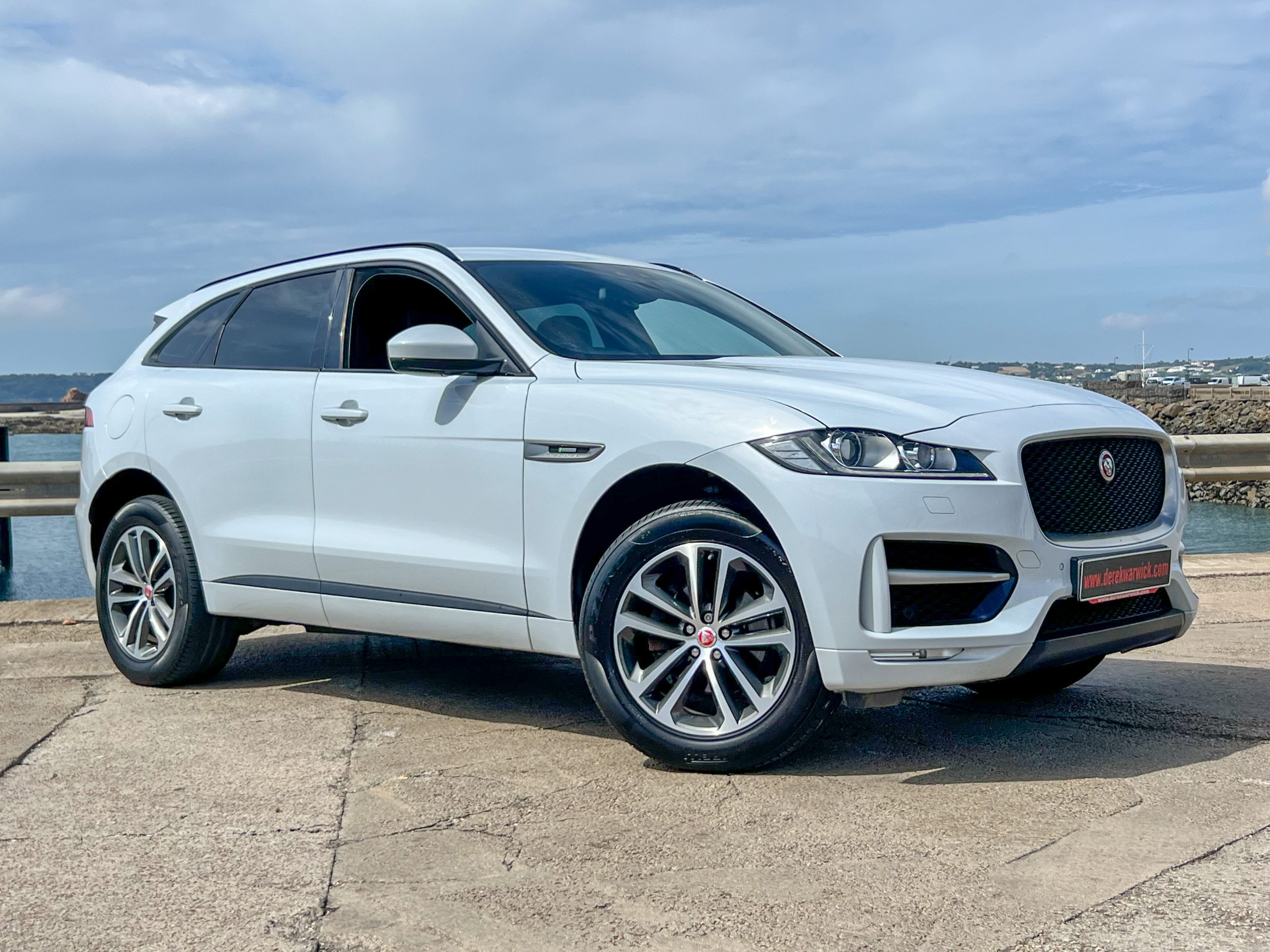 Jaguar F-Pace 2.0i R-Sport AWD