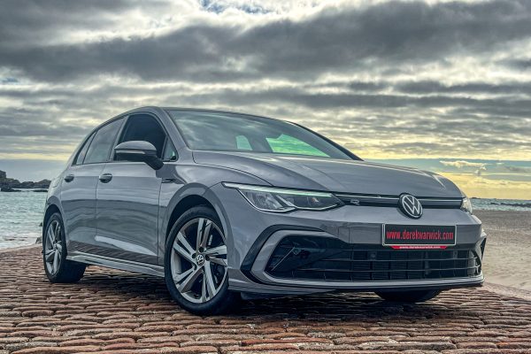 Volkswagen Volkswagen Golf 1.5 e TSI 150 R-Line