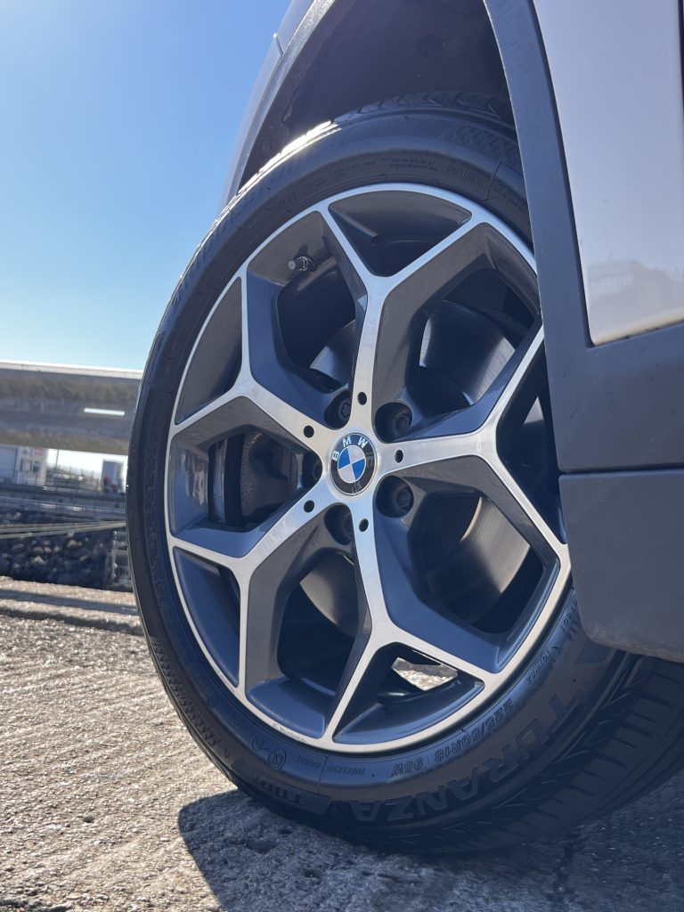 0 BMW - View 4