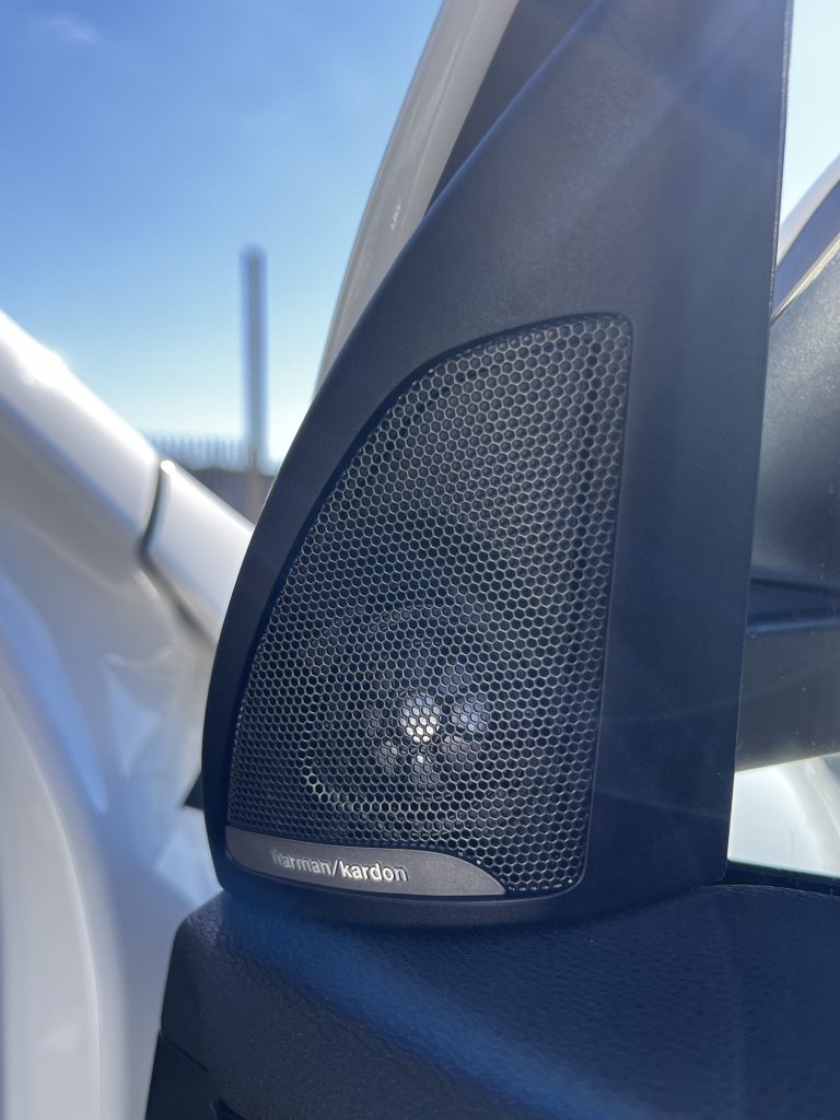 0 BMW - View 8