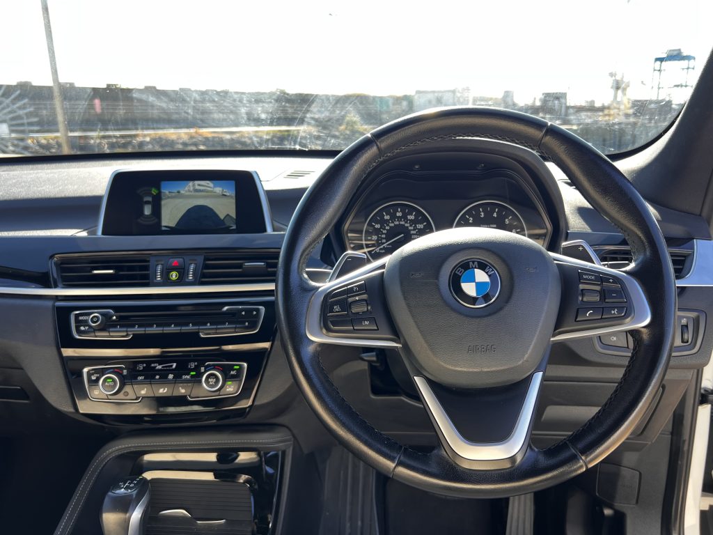 0 BMW - View 7