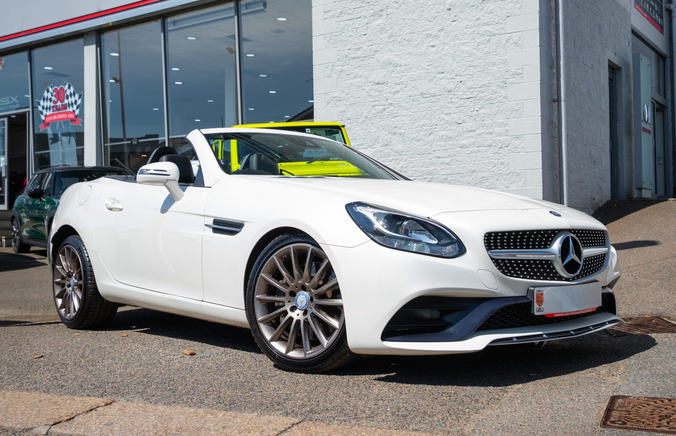 Mercedes-Benz SLC 300 AMG Line