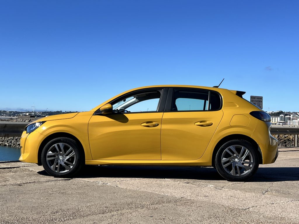 0 Peugeot - View 2