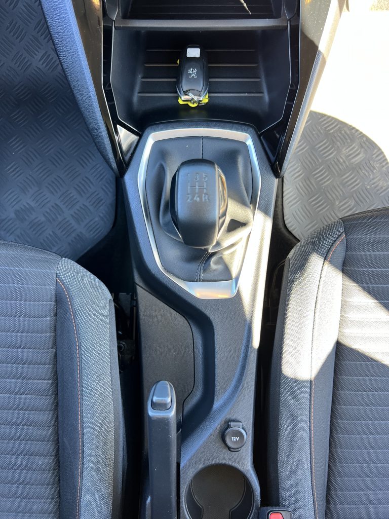 0 Peugeot - View 9