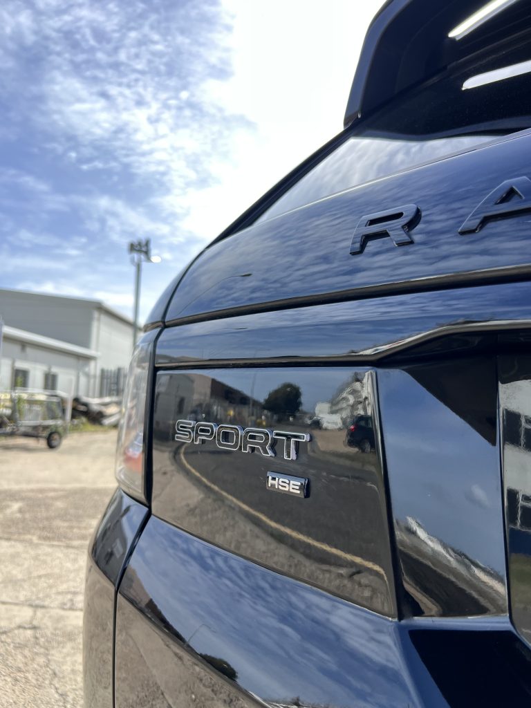 0 Land Rover - View 3