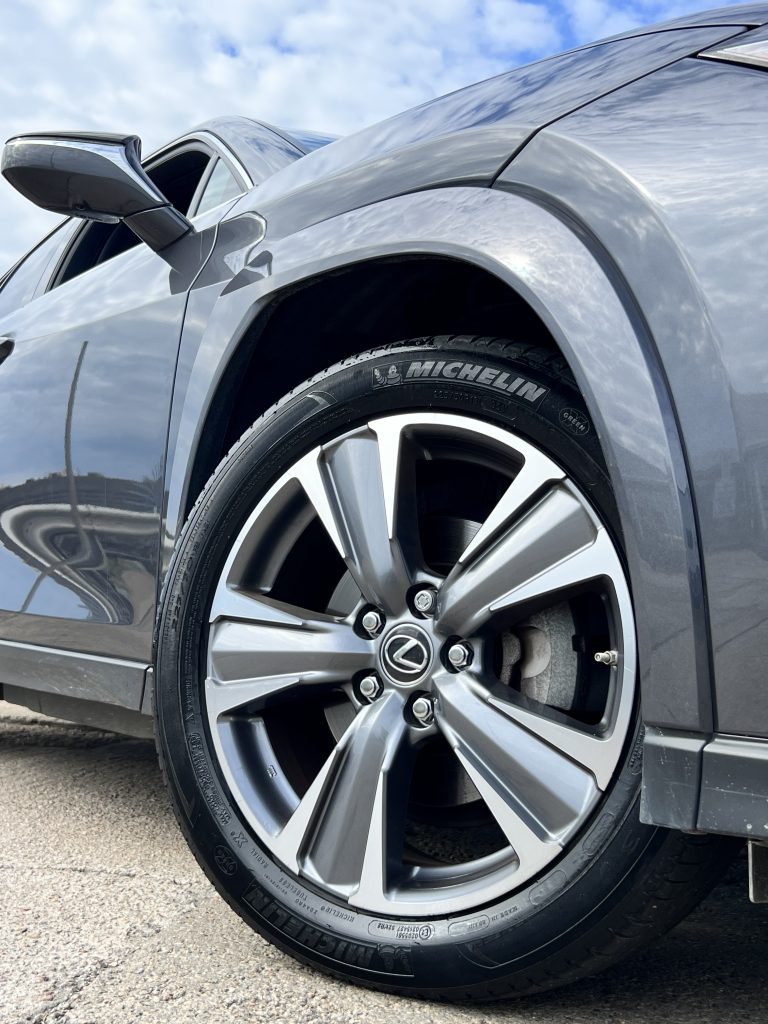 0 Lexus - View 4